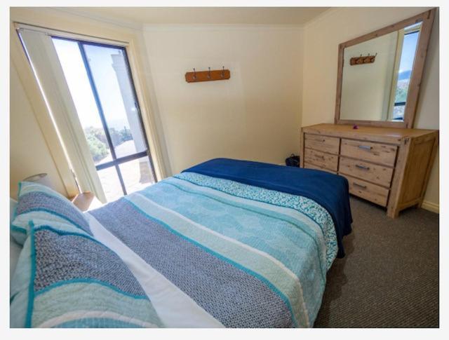 Cliff House Beachfront Villas Мунта Экстерьер фото